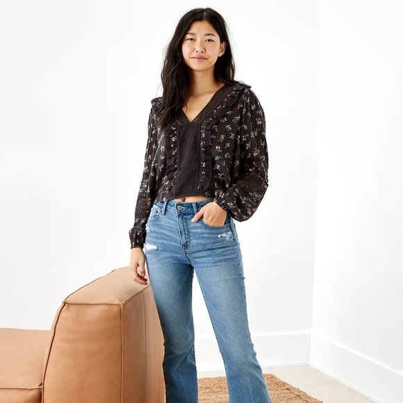 AMERICAN EAGLE FLORAL RUFFLE TOP - Picture 3 of 8